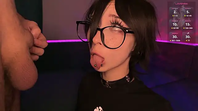 Handsomepure's Live XXX Chat