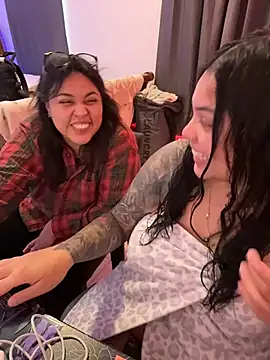 drizzypeach602's Webcam Show