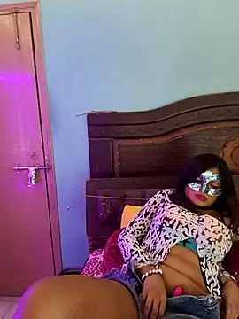 Queenniaa's Webcam Show