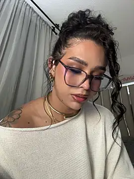 Samantha_Bernardo's Webcam Show