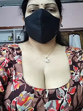EZMA_7's Live XXX Chat