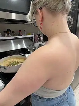 Cutiepiespanks' Live XXX Chat