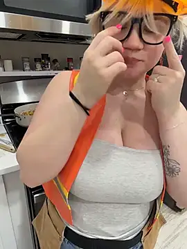 Cutiepiespanks' Live XXX Chat