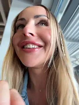 EmaSalis' Webcam Show