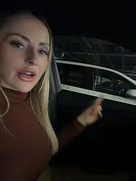 EmaSalis' Webcam Show