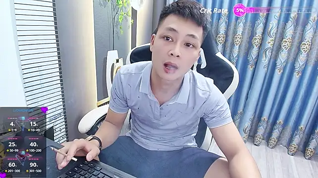 Naughty___asian's Webcam Show