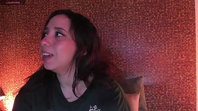 Apartment28's Live XXX Chat
