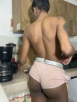 Taty_BigCock_Ts' Webcam Show