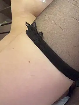Your_Honeey's Webcam Show
