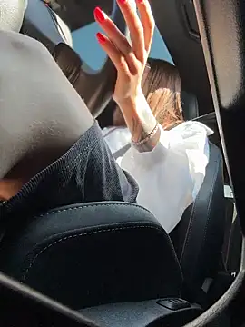 Charming_Ritta 现场性爱视讯表演