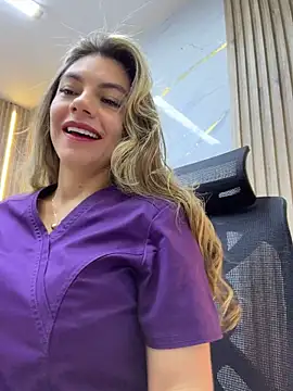 alicee16's Live XXX Chat