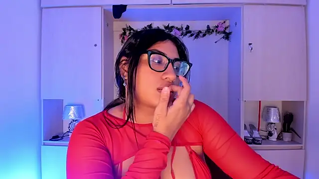 CANDYGABYY 现场性爱视讯表演