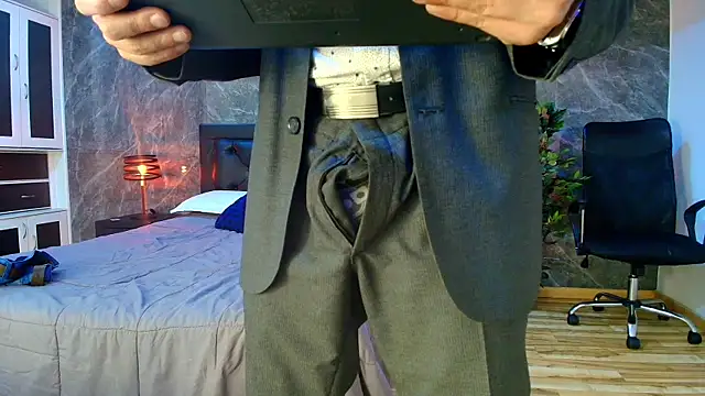 Adams_Sanz 现场性爱视讯表演