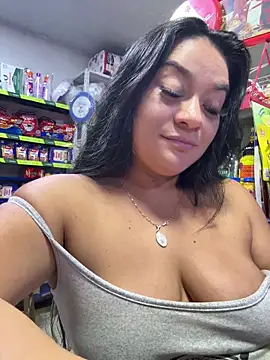 Indira_Nahali1 现场性爱视讯表演