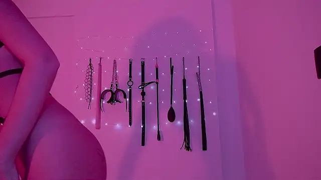 nina_kink 现场性爱视讯表演