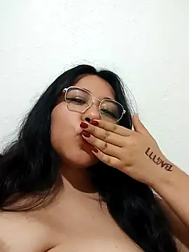 _MayaOniOni_ 现场性爱视讯表演