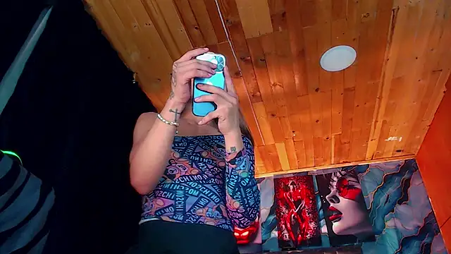 Sarha_sexxyx 现场性爱视讯表演