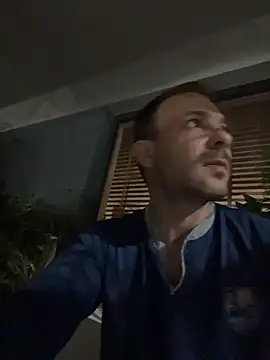 Adventurehotman 现场性爱视讯表演
