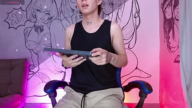 marco_777_ 现场性爱视讯表演