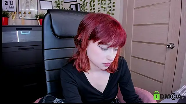 ElizaNik_ 现场性爱视讯表演