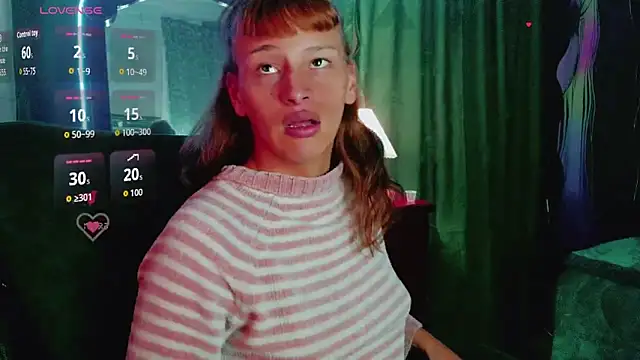 Summer_XO 现场性爱视讯表演