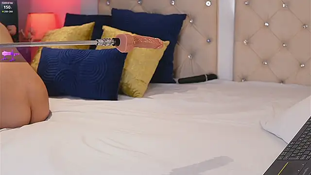 caroline_adams_ 现场性爱视讯表演