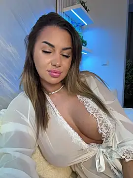 KirstieVegas 现场性爱视讯表演