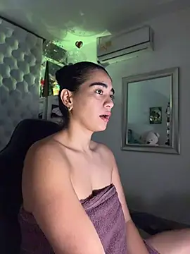 ZarahEvans 现场性爱视讯表演