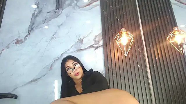 CamelyHott 现场性爱视讯表演