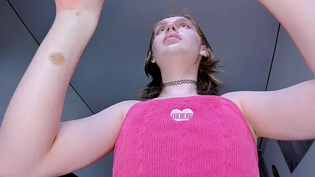 Mikaella_Nicole 现场性爱视讯表演