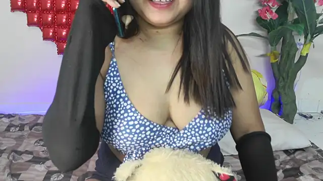 Aarya_wow 现场性爱视讯表演