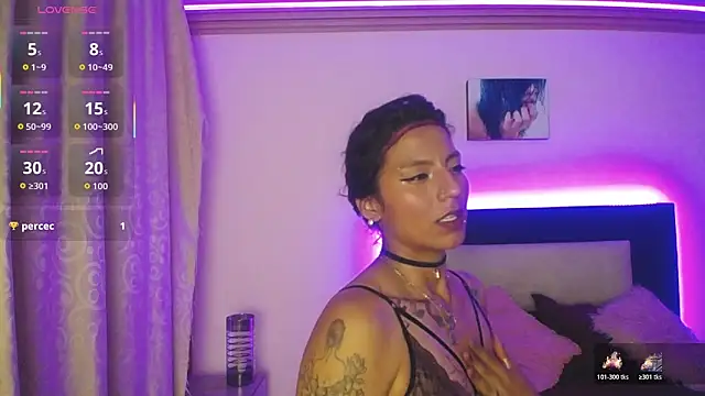 SamathaMay 现场性爱视讯表演