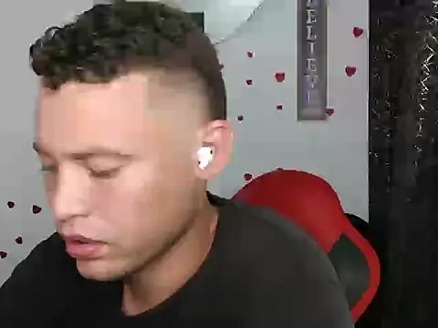 sven_fox723 现场性爱视讯表演