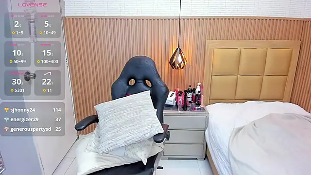 KORINASANTOS 现场聊天室