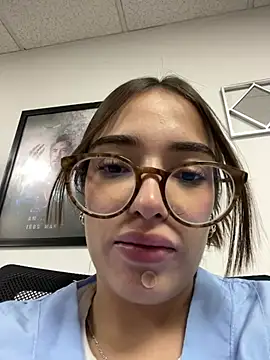 Sweet_Milaa1 现场聊天室