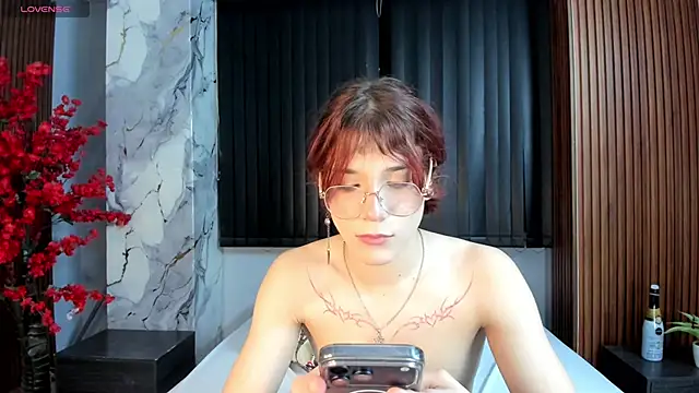 Max_lover1 现场性爱视讯表演