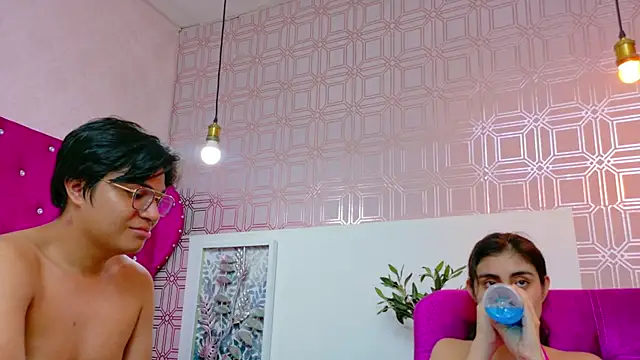 NatyAndAlex 现场聊天室
