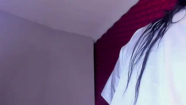 Helena_Cortez 现场聊天室