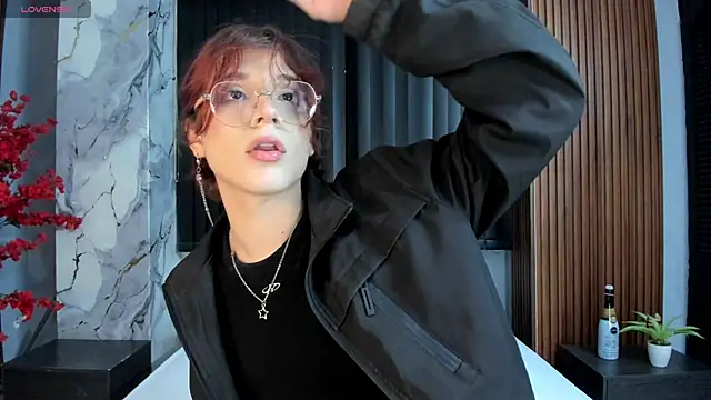 Max_lover1 现场性爱视讯表演