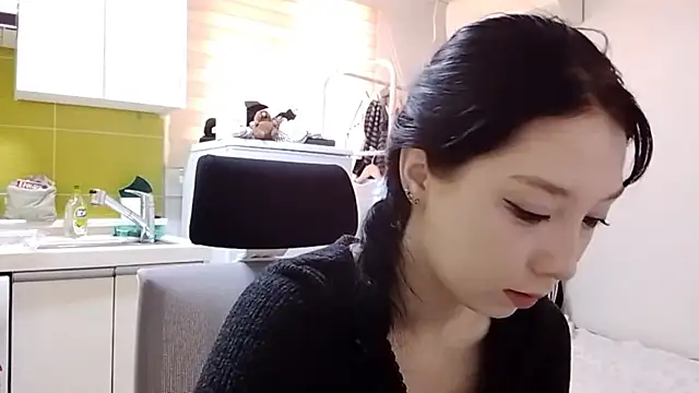 LeonoreCriger 现场性爱视讯表演