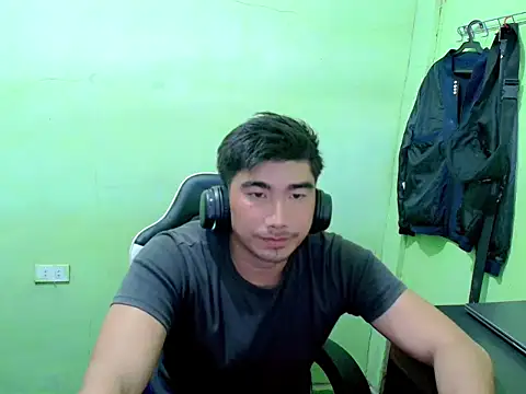 Hunkfireman 现场性爱视讯表演