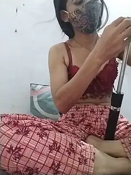 Cute-Naavya 现场性爱视讯表演