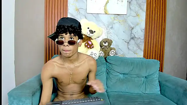 BOUL_GUYS 现场性爱视讯表演