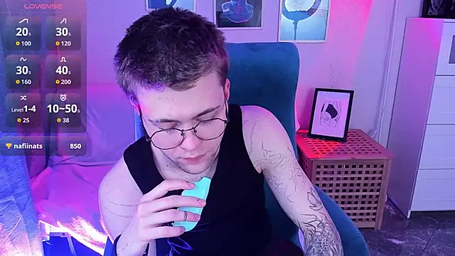 Thomas_Norton 现场性爱视讯表演
