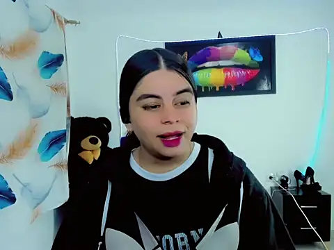 Maddi_ivanova2026 现场聊天室