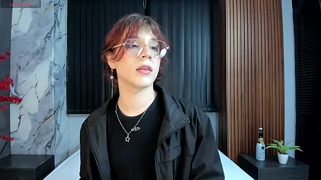 Max_lover1 现场性爱视讯表演