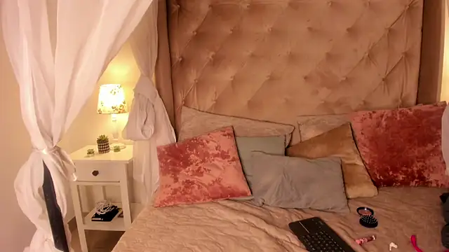 Afrodita_sweeet 现场性爱视讯表演