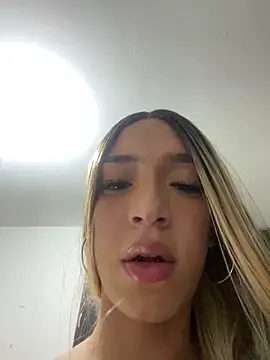 DeboraCopper_ 现场性爱视讯表演