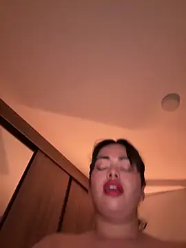 andra_rose 现场聊天室