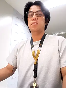 akiramoore 现场聊天室